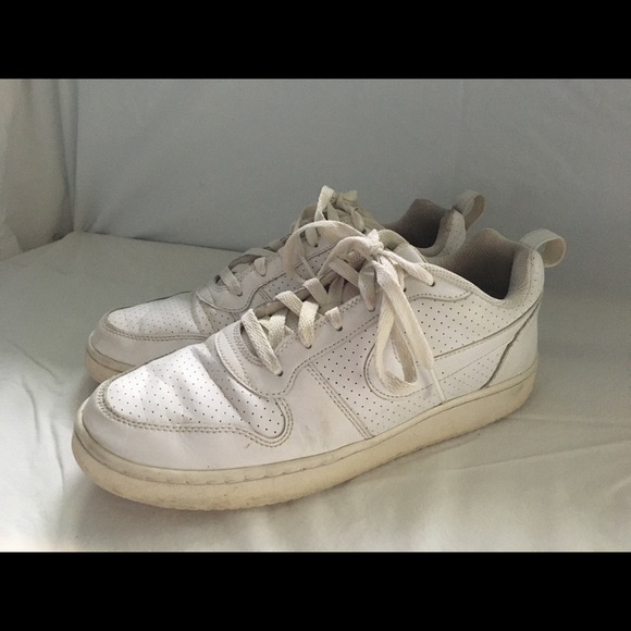 White Nike Sneakers - Picture 5 of 5